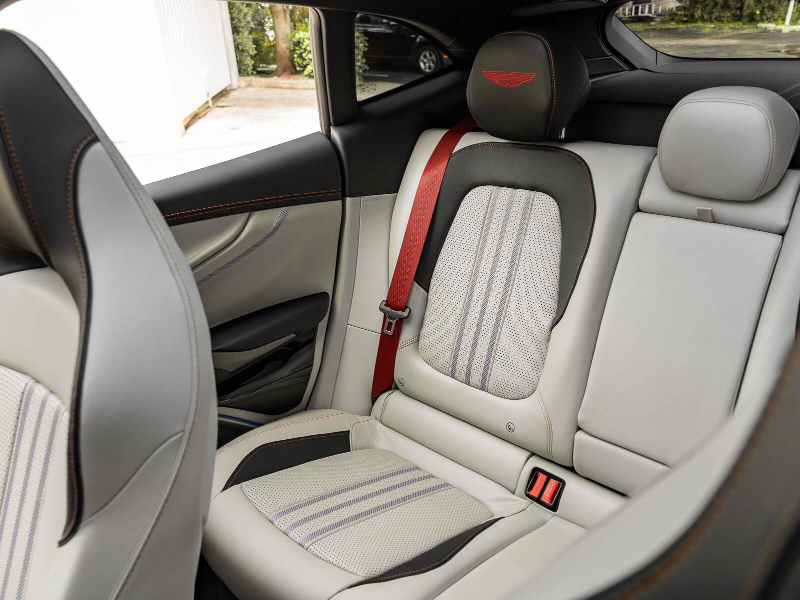 Used 2025 Aston Martin DBX 707 AWD/4WD image 32