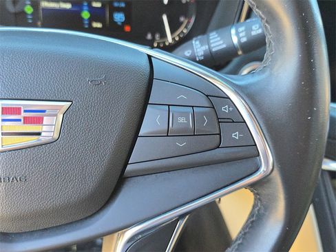 Used 2019 Cadillac XT5 FWD image 24