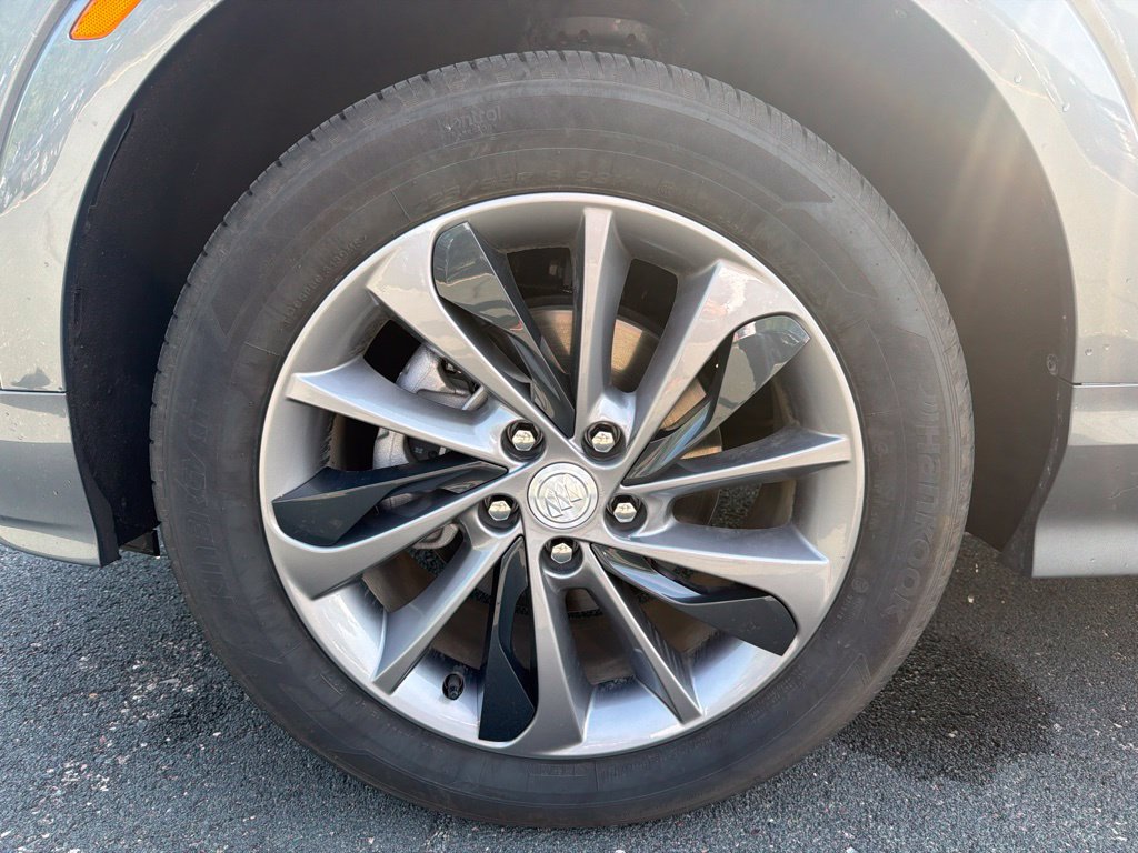 Certified 2021 Buick Encore GX Select w/ Advanced Technology Package AWD/4WD image 12