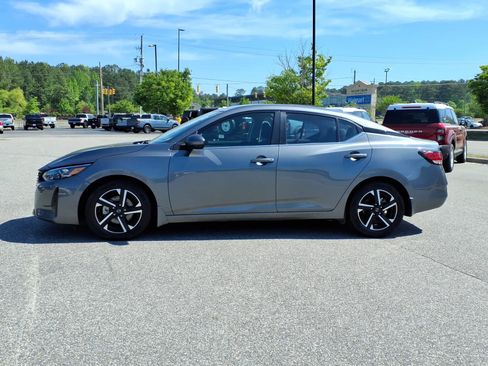 Used 2024 Nissan Sentra SV FWD image 22