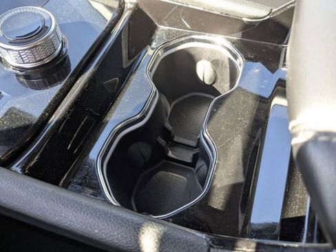 Used 2023 Jeep Grand Cherokee L Limited w/ Black Appearance Package image 18