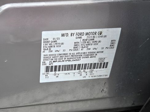 Used 2023 Lincoln Nautilus FWD w/ Premium Package image 13