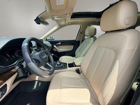 Used 2019 Audi Q5 2.0T Premium w/ Convenience Package AWD/4WD image 12