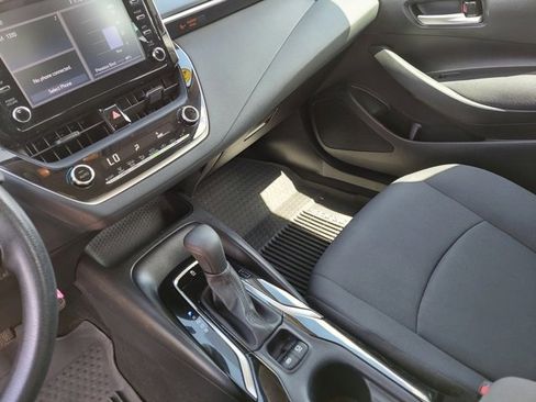 Used 2020 Toyota Corolla LE image 23