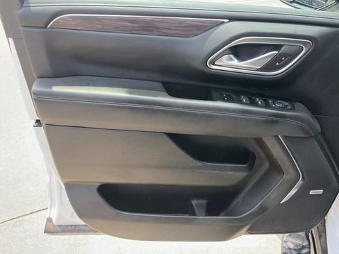 Used 2023 Chevrolet Tahoe Z71 w/ Z71 Off-Road Package AWD/4WD image 14