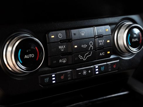 Used 2019 Ford F450 Platinum AWD/4WD image 23