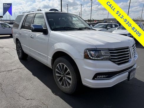 Used 2017 Lincoln Navigator Select image 1