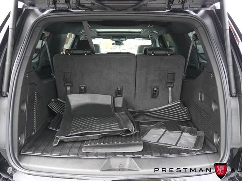 Used 2024 Chevrolet Suburban Z71 image 41