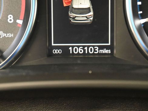 Used 2015 Toyota Highlander XLE image 19