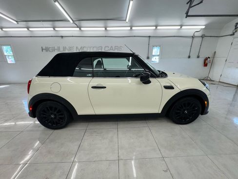 Used 2022 MINI Cooper Convertible FWD image 4