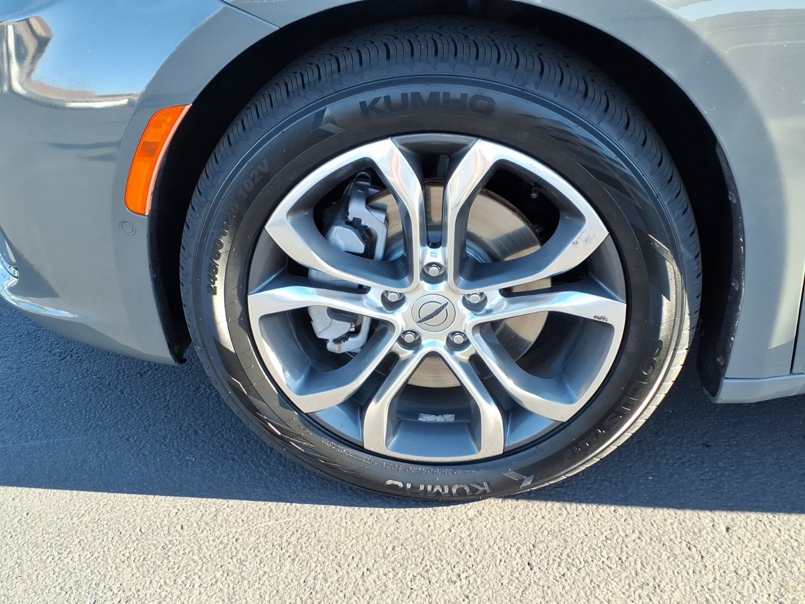 Used 2022 Chrysler Pacifica Pinnacle AWD/4WD image 9