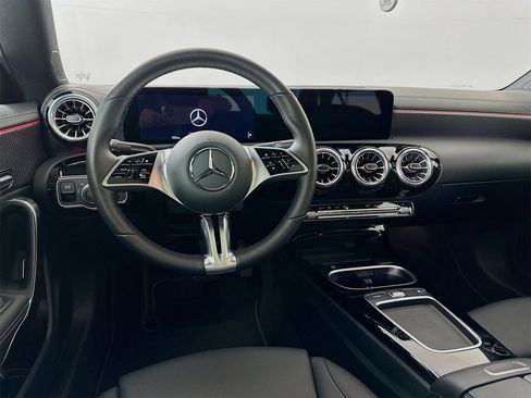 Used 2025 Mercedes-Benz CLA 250 image 23
