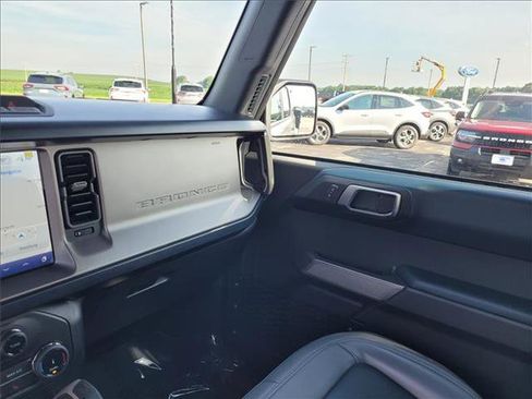 Used 2022 Ford Bronco Outer Banks image 16