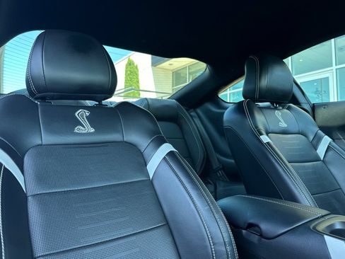 Used 2021 Ford Mustang Shelby GT500 w/ Technology Package RWD image 15