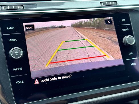 Used 2019 Volkswagen Tiguan SE image 29