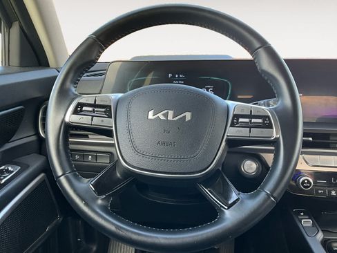 Used 2024 Kia Telluride S w/ S Sunroof Package FWD image 15