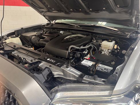 Used 2018 Toyota Tacoma TRD Off-Road image 22