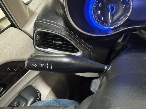 Used 2024 Chrysler Pacifica Limited image 20