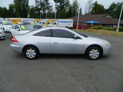 Used 2004 Honda Accord LX image 9
