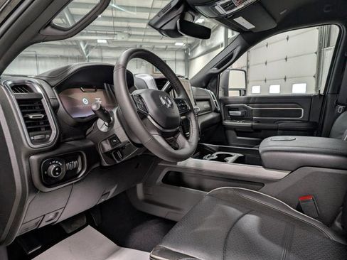 Used 2025 RAM 2500 Laramie w/ Night Edition image 15