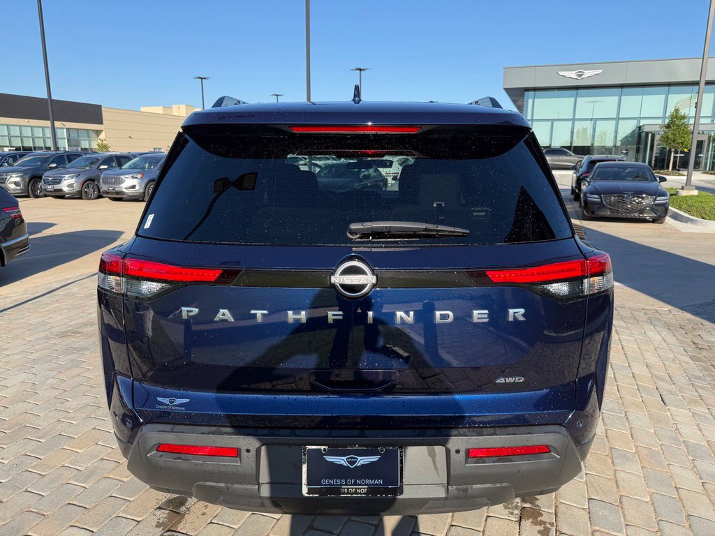 Used 2025 Nissan Pathfinder SV AWD/4WD image 4