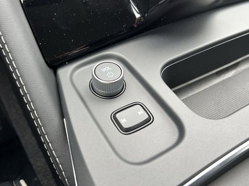 New 2026 Acura MDX w/Advance Package image 15