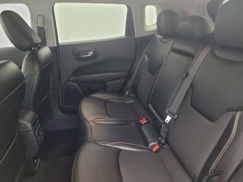 Used 2021 Jeep Compass Latitude image 18