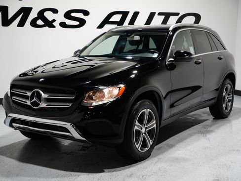 Used 2016 Mercedes-Benz GLC 300 4MATIC image 3