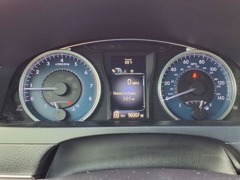 Used 2017 Toyota Camry LE FWD image 14