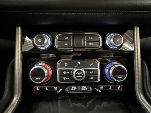 Used 2021 GMC Yukon Denali image 22