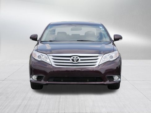 Used 2012 Toyota Avalon Limited FWD image 2