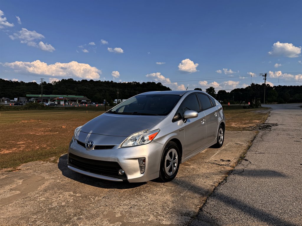 Used 2014 Toyota Prius Four FWD image 1