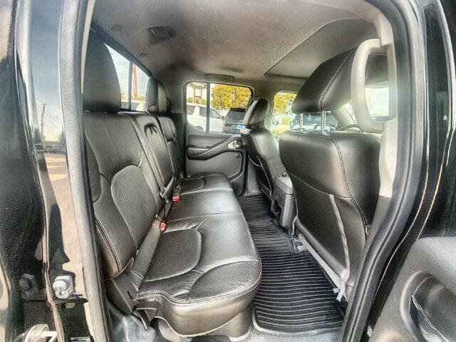 Used 2020 Nissan Frontier PRO-4X w/ Pro-4x Utility Package AWD/4WD image 25