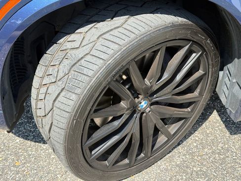 Used 2022 BMW X5 xDrive40i w/ M Sport Package AWD/4WD image 15