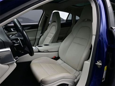 Used 2023 Porsche Panamera 4S w/ Premium Package image 5