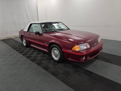 Used 1988 Ford Mustang GT image 3