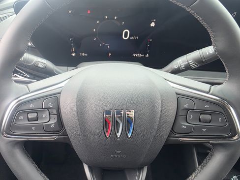 Used 2024 Buick Envista Sport Touring w/ Convenience I Package image 11