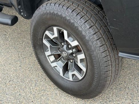 Used 2019 Toyota Tacoma SR RWD image 19