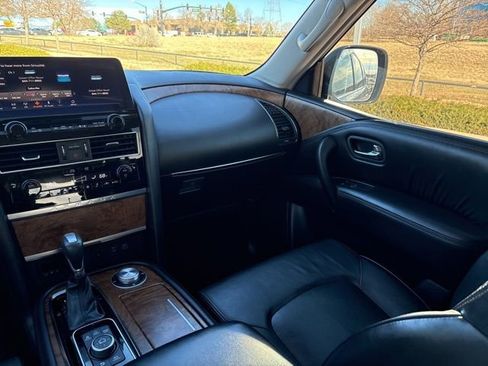 Used 2022 Nissan Armada SL AWD/4WD image 15