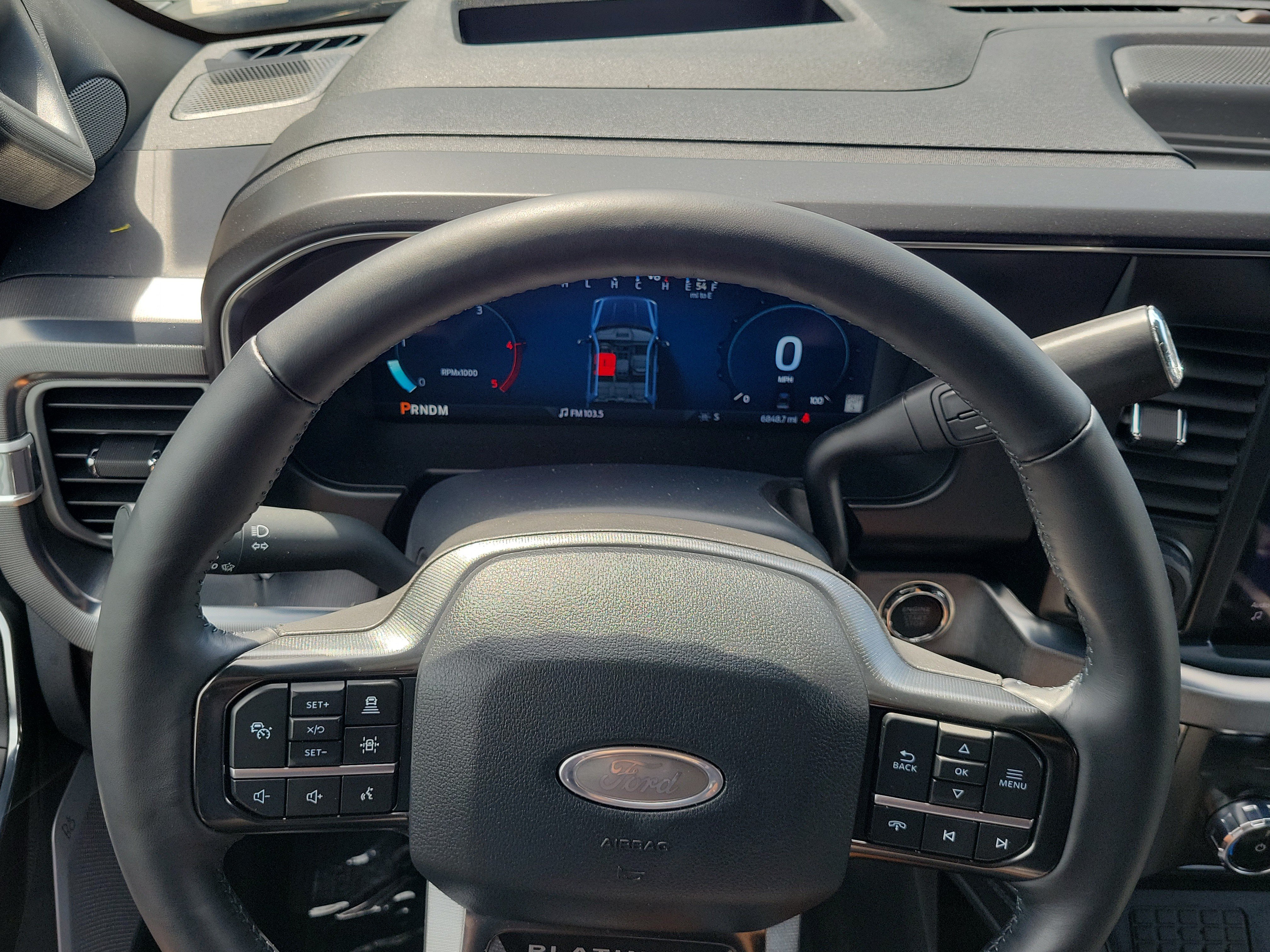 Used 2025 Ford F350 Platinum w/ FX4 Off-Road Package AWD/4WD image 21