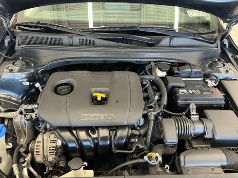 Used 2024 Kia Forte LXS FWD image 17