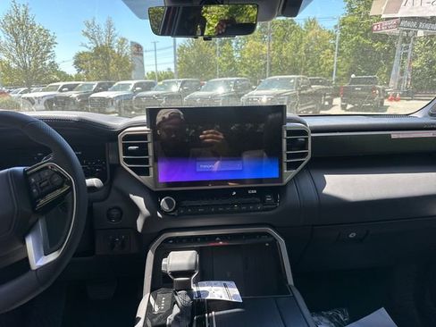 New 2026 Toyota Tundra Platinum AWD/4WD image 18