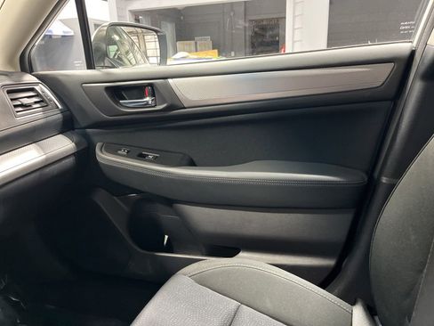 Used 2017 Subaru Legacy 2.5i Premium AWD/4WD image 23