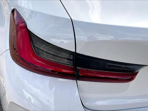 Used 2025 BMW 330i Sedan w/ Convenience Package image 15