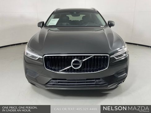 Used 2019 Volvo XC60 T5 Momentum w/ Premium Package FWD image 2