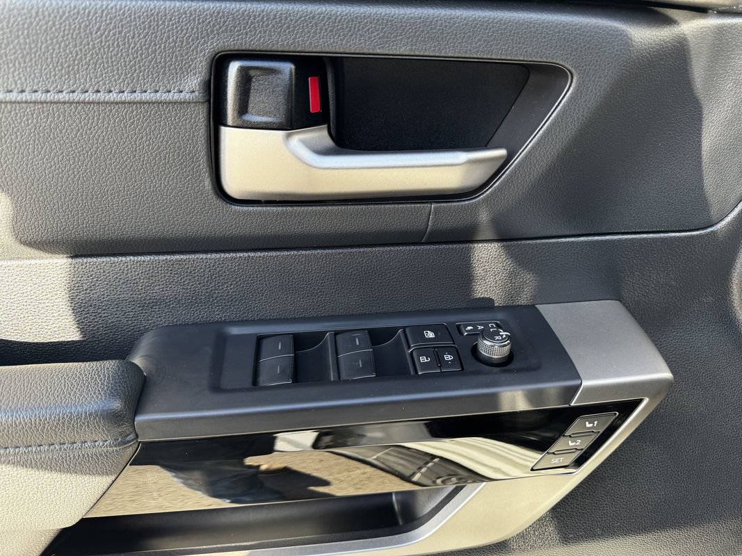 Used 2022 Toyota Tundra Limited AWD/4WD image 12