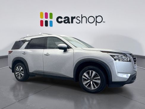 Used 2023 Nissan Pathfinder SL AWD/4WD image 7