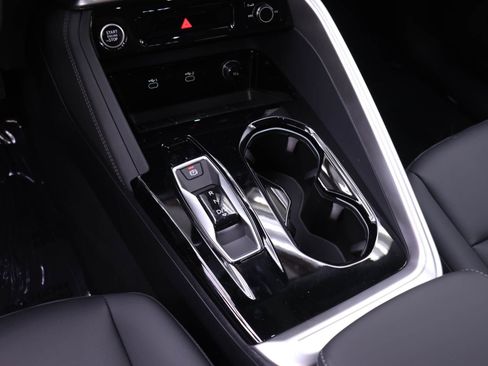 New 2026 Audi Q5 Premium image 14