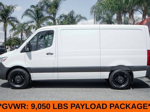 Used 2024 Mercedes-Benz Sprinter 2500 image 5