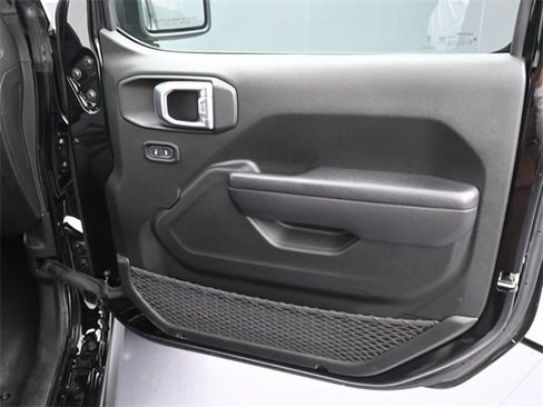 Used 2024 Jeep Gladiator Rubicon w/ Safety Group image 31